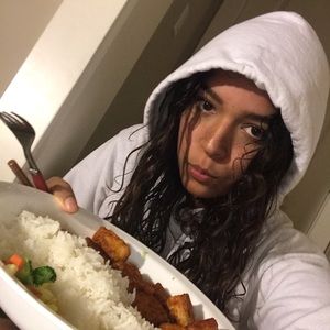 Meet your Posher, Rhea